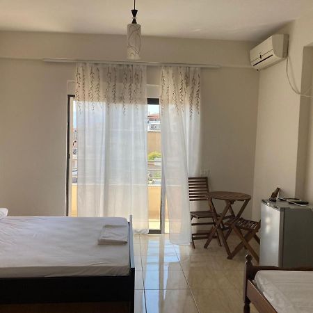 Niko'S Apartments ساراندا المظهر الخارجي الصورة