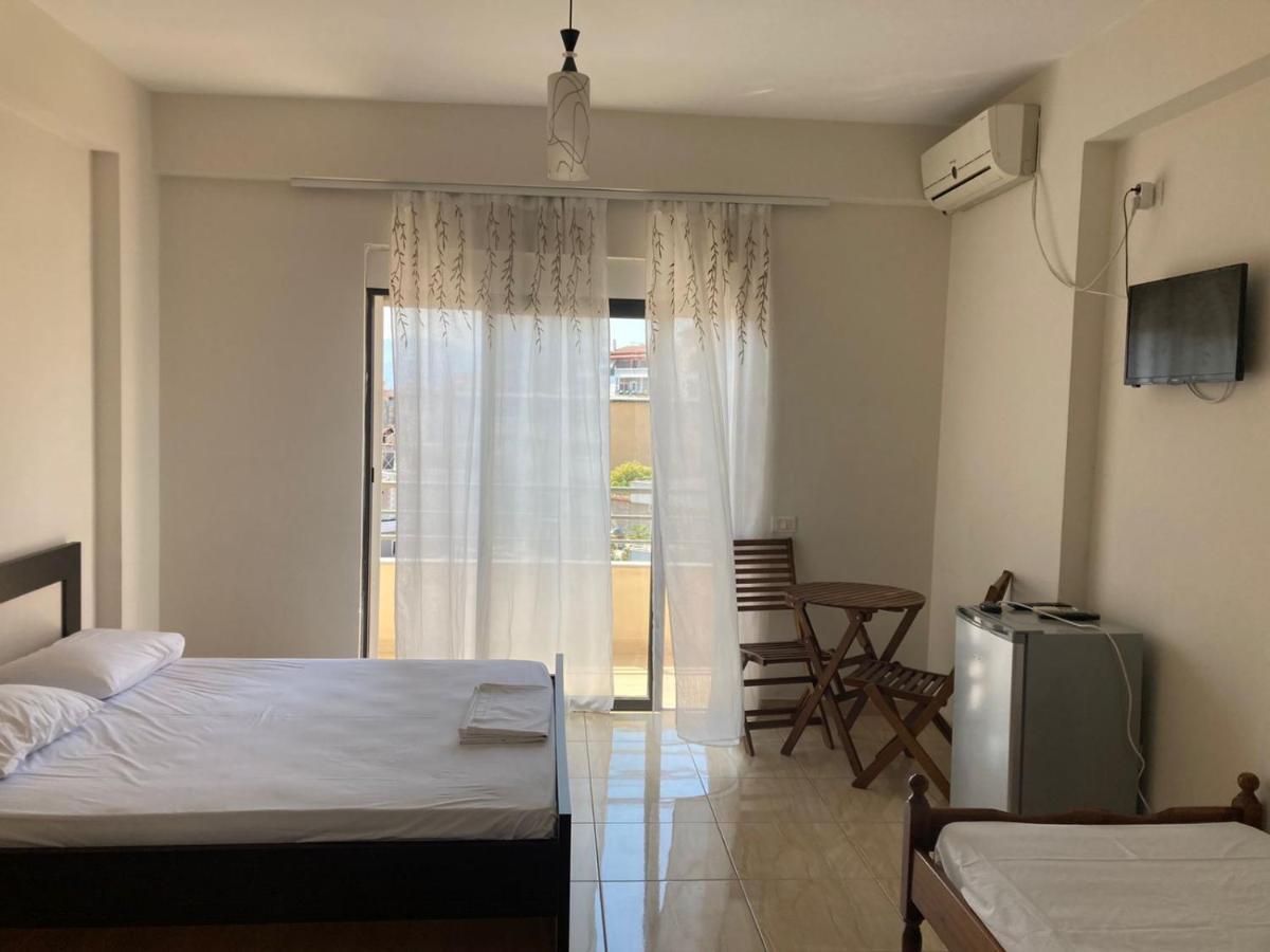 Niko'S Apartments ساراندا المظهر الخارجي الصورة